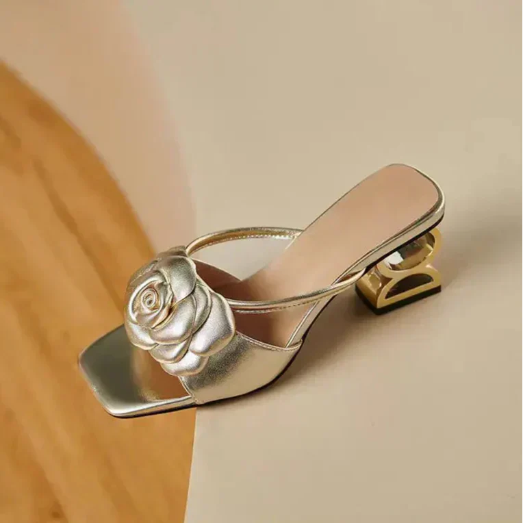 Dera Fleurs Mary Janes