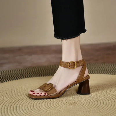 Naomi Élégantes Mary Janes