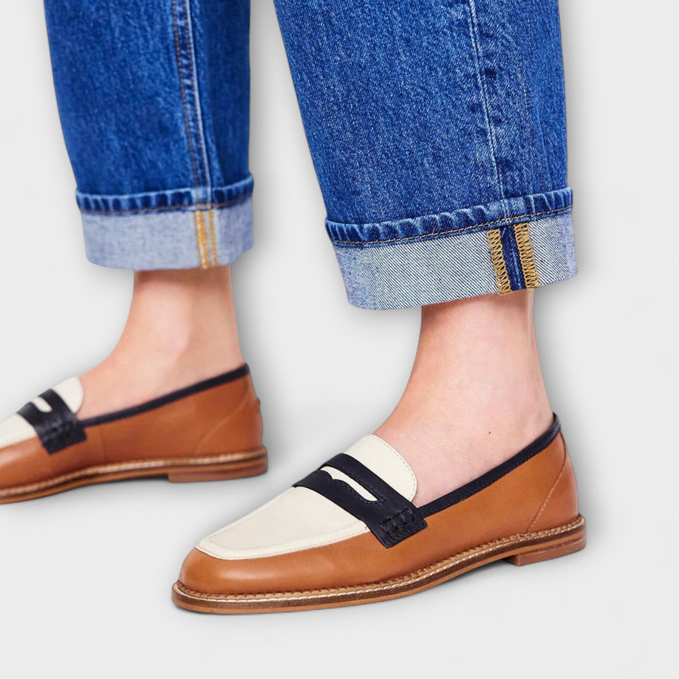 Oceane – Mocassin Bruine avec bout rond et design en blocs de couleur